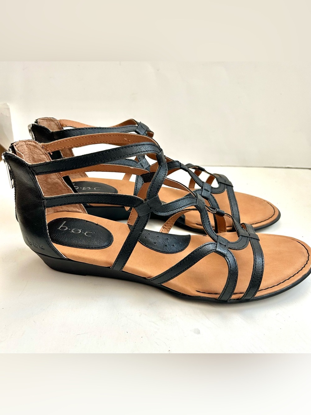 BOC Sandals Caged Style Shoes Faux Leather Low Wedge Heel Sandals women’s 9